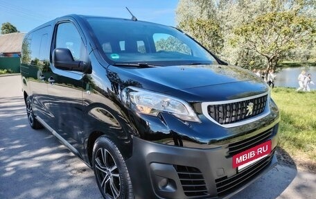 Peugeot Traveller I, 2021 год, 2 700 000 рублей, 16 фотография