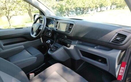 Peugeot Traveller I, 2021 год, 2 700 000 рублей, 14 фотография