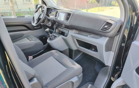 Peugeot Traveller I, 2021 год, 2 700 000 рублей, 26 фотография