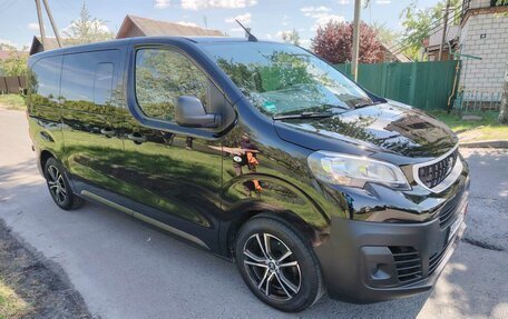Peugeot Traveller I, 2021 год, 2 700 000 рублей, 35 фотография