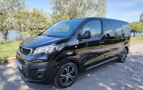 Peugeot Traveller I, 2021 год, 2 700 000 рублей, 32 фотография