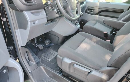 Peugeot Traveller I, 2021 год, 2 700 000 рублей, 30 фотография