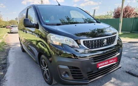 Peugeot Traveller I, 2021 год, 2 700 000 рублей, 36 фотография