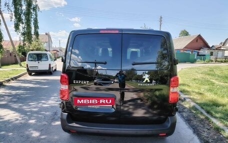 Peugeot Traveller I, 2021 год, 2 700 000 рублей, 37 фотография