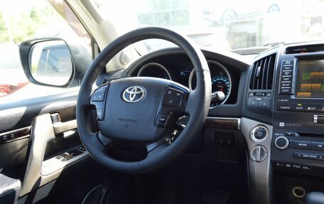 Toyota Land Cruiser 200, 2011 год, 2 896 000 рублей, 17 фотография