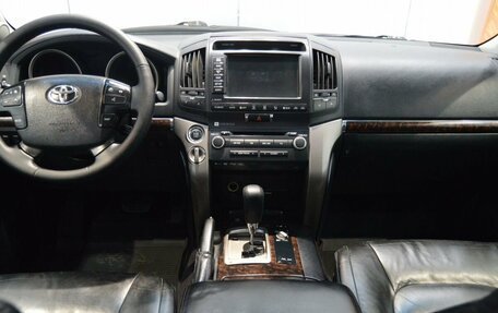 Toyota Land Cruiser 200, 2011 год, 2 896 000 рублей, 27 фотография