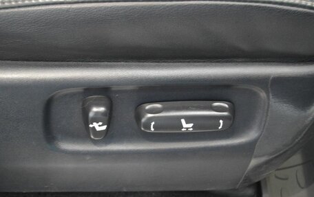 Toyota Land Cruiser 200, 2011 год, 2 896 000 рублей, 33 фотография
