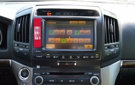 Toyota Land Cruiser 200, 2011 год, 2 896 000 рублей, 24 фотография
