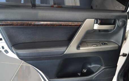 Toyota Land Cruiser 200, 2011 год, 2 896 000 рублей, 39 фотография