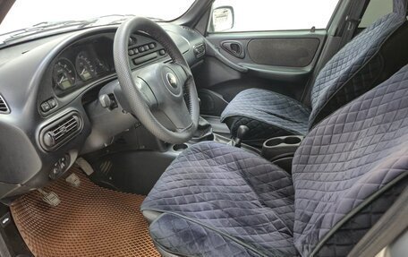 Chevrolet Niva I рестайлинг, 2017 год, 644 000 рублей, 9 фотография