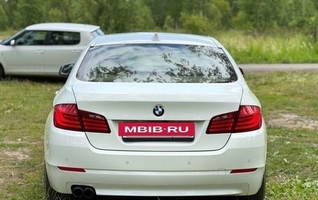 BMW 5 серия, 2011 год, 1 650 000 рублей, 2 фотография
