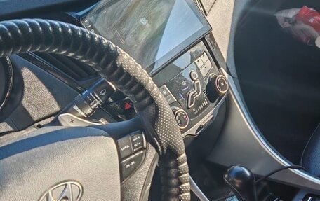 Hyundai Sonata VI, 2012 год, 1 300 000 рублей, 4 фотография