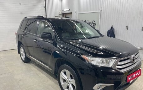 Toyota Highlander III, 2011 год, 2 400 000 рублей, 2 фотография