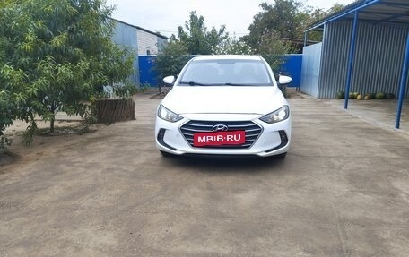 Hyundai Elantra VI рестайлинг, 2018 год, 1 265 000 рублей, 4 фотография