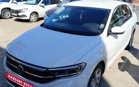 Volkswagen Polo VI (EU Market), 2021 год, 1 600 000 рублей, 2 фотография