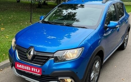 Renault Sandero II рестайлинг, 2019 год, 1 175 000 рублей, 2 фотография