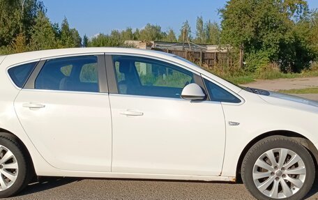 Opel Astra J, 2011 год, 690 000 рублей, 4 фотография
