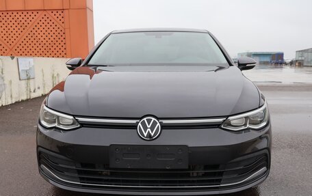 Volkswagen Golf VIII, 2022 год, 1 850 000 рублей, 2 фотография