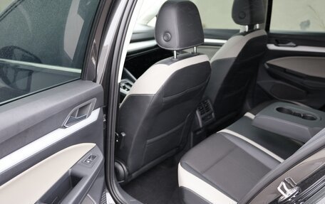 Volkswagen Golf VIII, 2022 год, 1 850 000 рублей, 23 фотография
