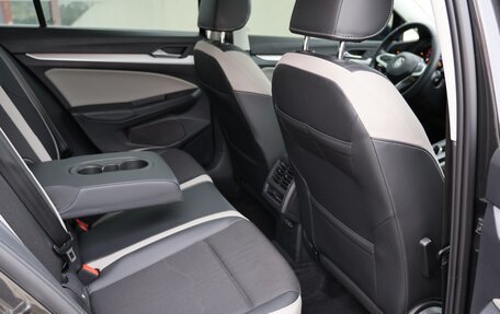Volkswagen Golf VIII, 2022 год, 1 850 000 рублей, 35 фотография