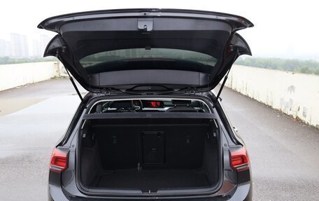Volkswagen Golf VIII, 2022 год, 1 850 000 рублей, 39 фотография