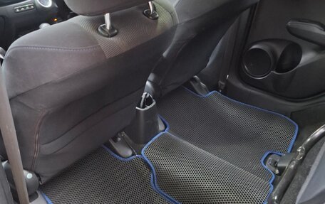 Honda Fit III, 2009 год, 850 000 рублей, 10 фотография
