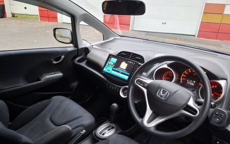 Honda Fit III, 2009 год, 850 000 рублей, 7 фотография