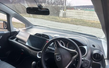 Honda Fit III, 2009 год, 850 000 рублей, 15 фотография