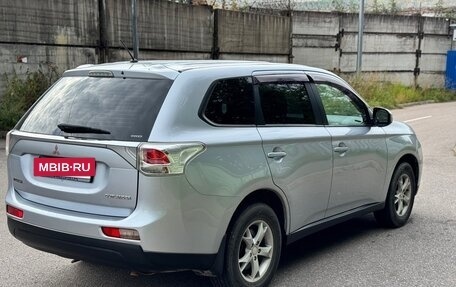 Mitsubishi Outlander III рестайлинг 3, 2012 год, 1 210 000 рублей, 3 фотография