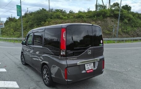 Honda Stepwgn IV, 2019 год, 2 300 000 рублей, 4 фотография