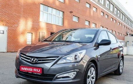 Hyundai Solaris II рестайлинг, 2015 год, 950 000 рублей, 1 фотография