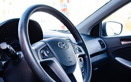 Hyundai Solaris II рестайлинг, 2015 год, 950 000 рублей, 10 фотография