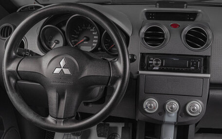 Mitsubishi Colt VI рестайлинг, 2004 год, 469 000 рублей, 11 фотография