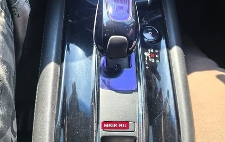 Honda Vezel, 2014 год, 1 330 000 рублей, 6 фотография