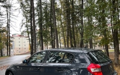 BMW 1 серия, 2006 год, 700 000 рублей, 1 фотография