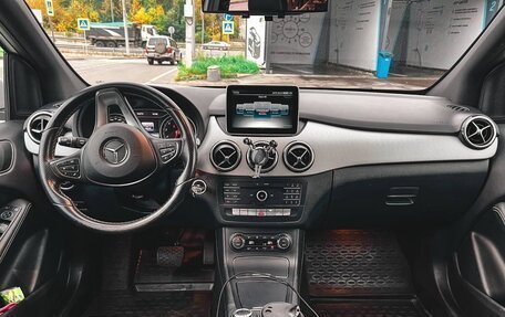 Mercedes-Benz B-Класс, 2016 год, 1 400 000 рублей, 5 фотография