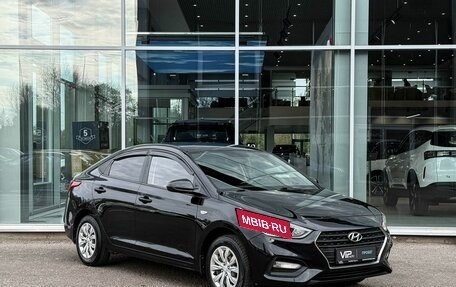 Hyundai Solaris II рестайлинг, 2018 год, 1 015 000 рублей, 3 фотография