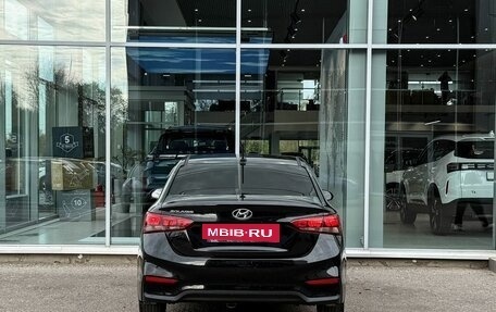 Hyundai Solaris II рестайлинг, 2018 год, 1 015 000 рублей, 6 фотография