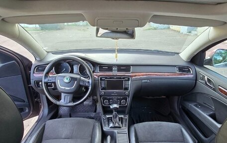 Skoda Superb III рестайлинг, 2011 год, 960 000 рублей, 9 фотография