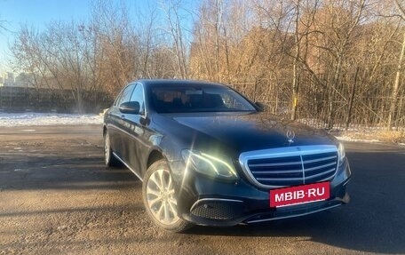 Mercedes-Benz E-Класс, 2019 год, 2 600 000 рублей, 2 фотография