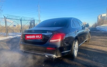 Mercedes-Benz E-Класс, 2019 год, 2 600 000 рублей, 3 фотография
