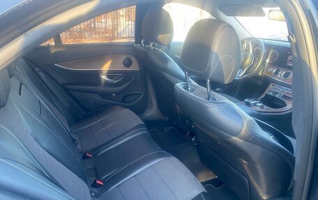 Mercedes-Benz E-Класс, 2019 год, 2 600 000 рублей, 9 фотография