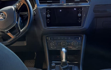 Volkswagen Tiguan II, 2018 год, 2 200 000 рублей, 6 фотография