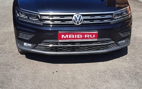 Volkswagen Tiguan II, 2018 год, 2 200 000 рублей, 11 фотография