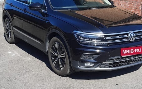 Volkswagen Tiguan II, 2018 год, 2 200 000 рублей, 12 фотография