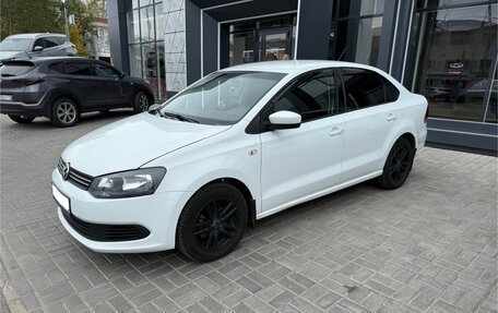 Volkswagen Polo VI (EU Market), 2015 год, 819 000 рублей, 4 фотография