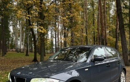 BMW 1 серия, 2006 год, 700 000 рублей, 3 фотография