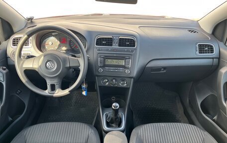 Volkswagen Polo VI (EU Market), 2012 год, 700 000 рублей, 10 фотография
