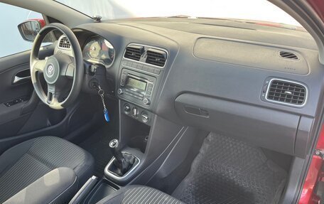 Volkswagen Polo VI (EU Market), 2012 год, 700 000 рублей, 9 фотография