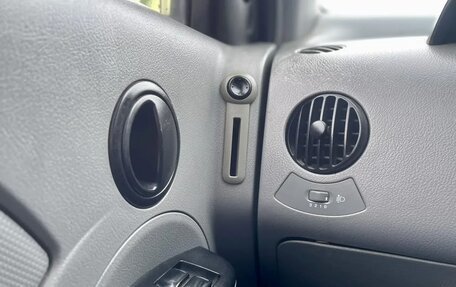 Chevrolet Aveo III, 2004 год, 199 000 рублей, 9 фотография
